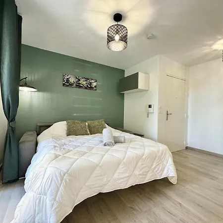 L'elegant, Apartment *